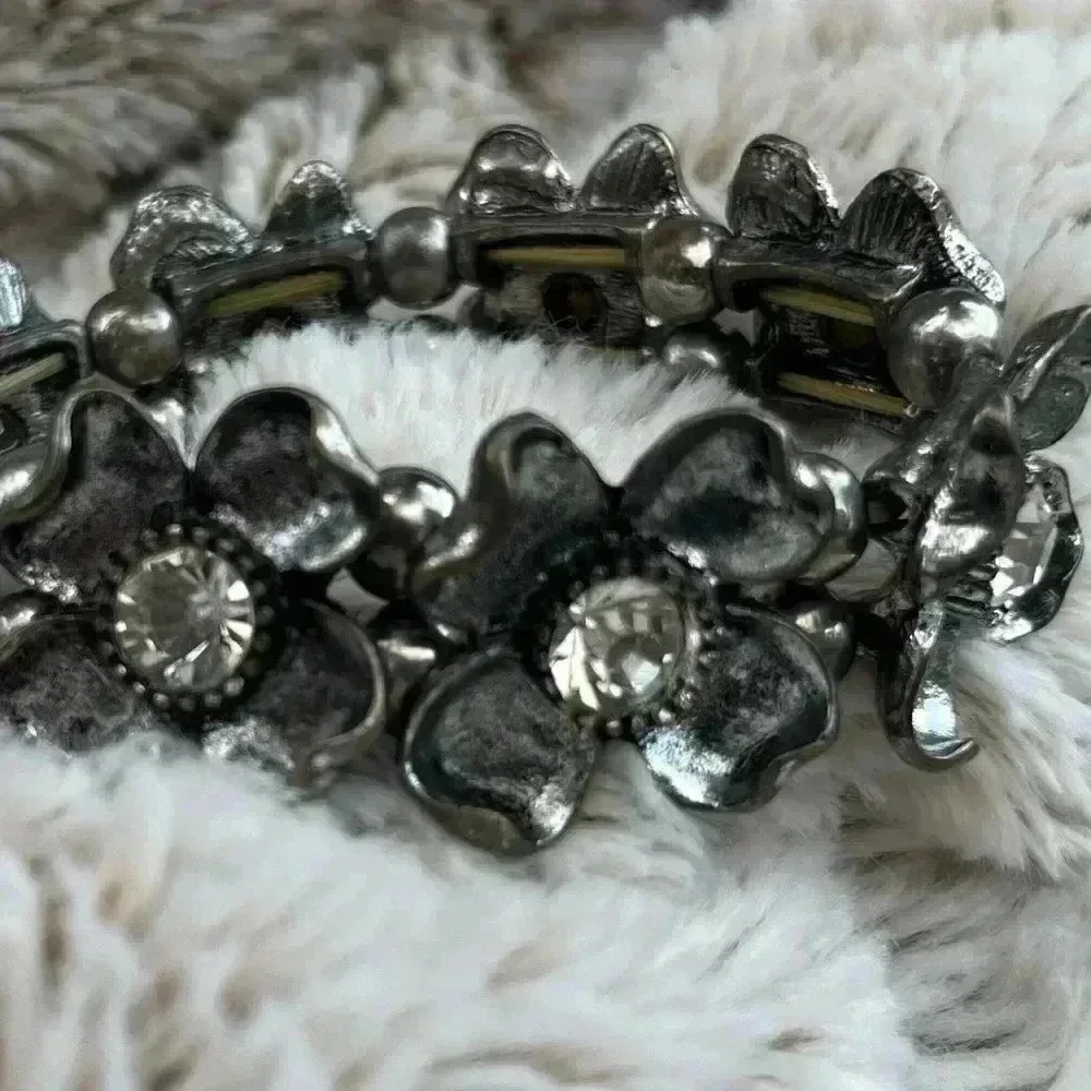 Vintage Silver Tone Rhinestone Floral Stretch Bracelet Statement